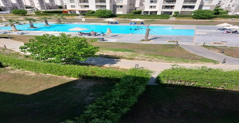 شالية للإيجار في امواج الساحل الشمالي Chalet for rent in Amwaj North Coast