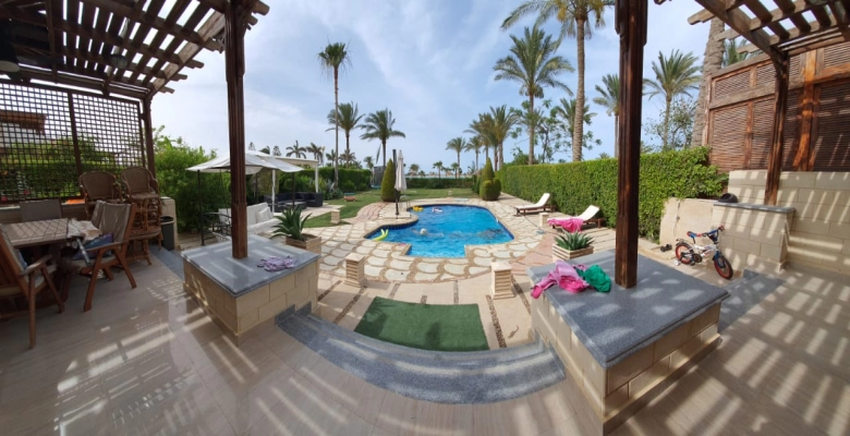 فيلا للبيع بمارينا