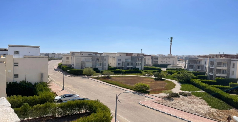 شاليه للايجار بامواج في الساحل الشمالي   Chalet for rent in Amwaj, North Coast