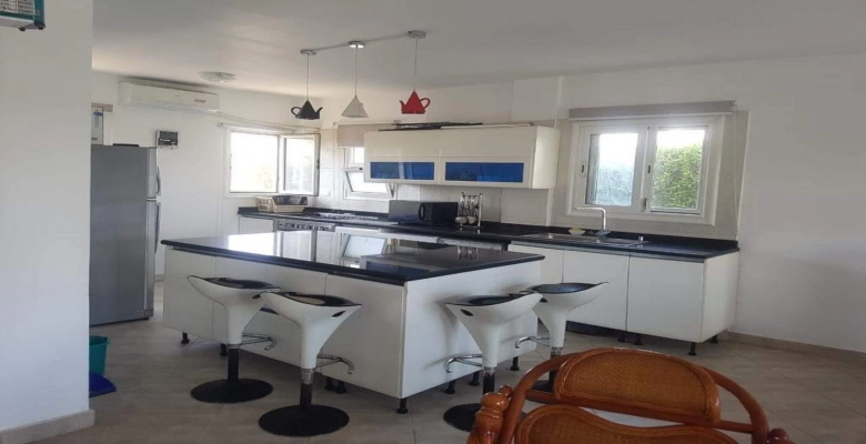 شاليه للايجار بامواج دور ارضي 3 غرف