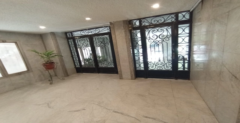 شقه للايجار في عبد المنعم رياض بالجيزه   Apartment for rent at 18 Abdel Moneim Riad Street, Giza