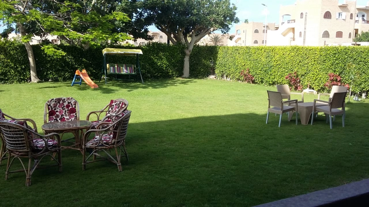 شالية للايجار فى مارينا 6  الساحال الشمالى متاح يوم جمعه1 15/8و سبت16/8