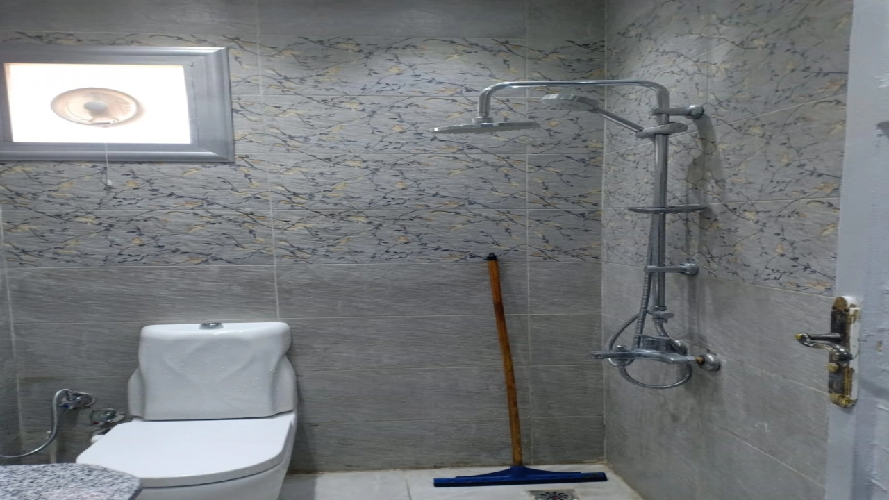 شالية للايجار فى مارينا 6  الساحال الشمالى متاح يوم جمعه1 15/8و سبت16/8