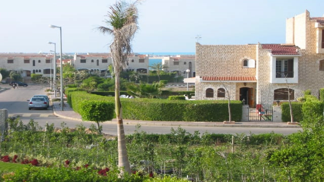 شاليه للايجار بالساحل الشمالى مارينا 4 - Chalet for rent in North Coast Marina 4