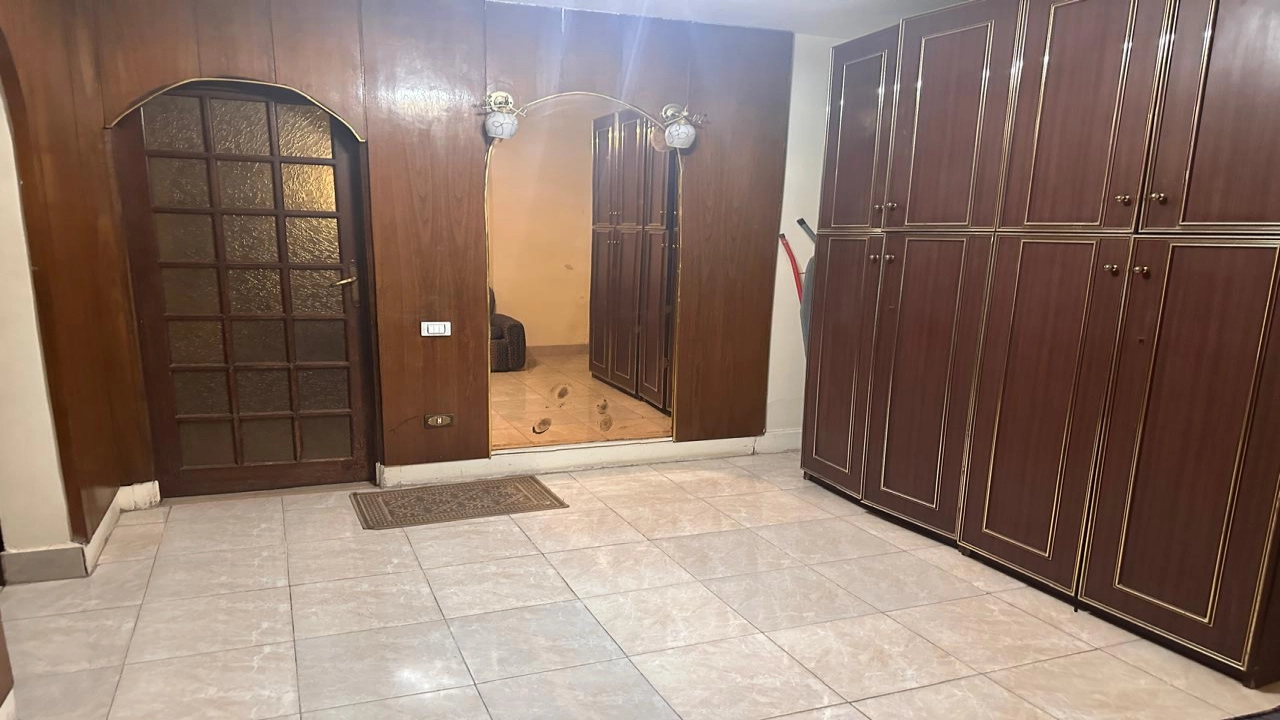 شقه للايجار في شارع الجزيره بالزمالك