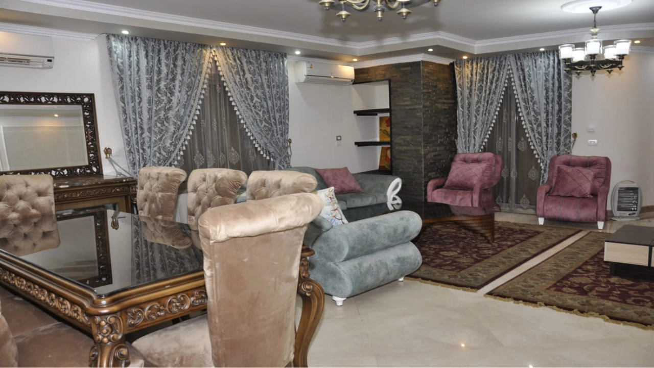 شقة للبيع بشارع اسراء المعلمين - المهندسين / Apartment for sale on Asraa Al-Mualimin Street - Al-Mohandseen.
