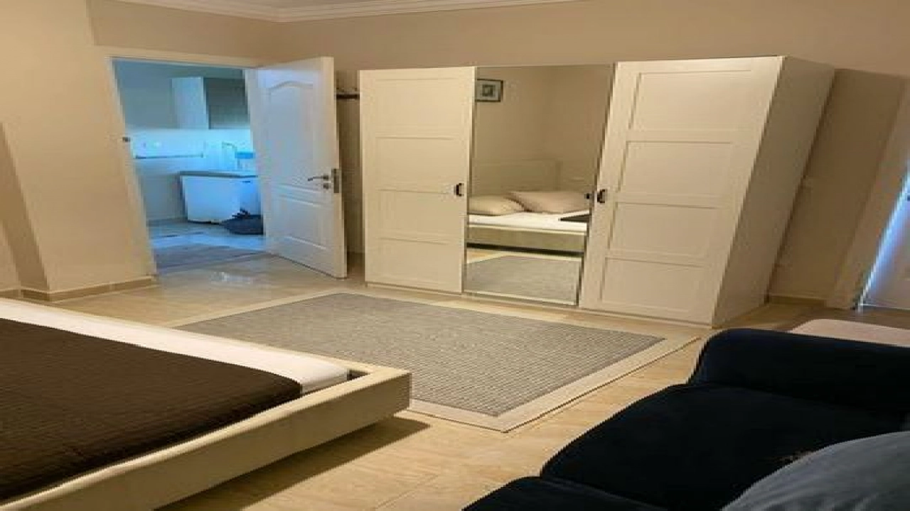 فيلا للإيجار في قرية مارسيليا بيتش فور