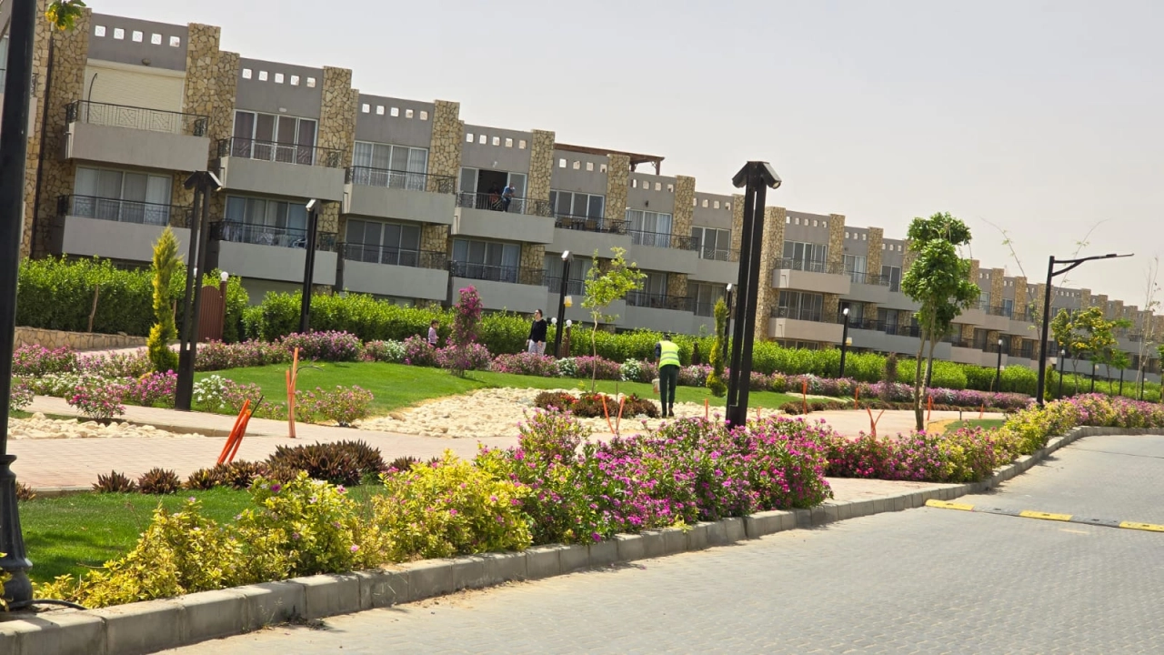 شالية للإيجار في قرية بلومار العين السخنة 2 غرف