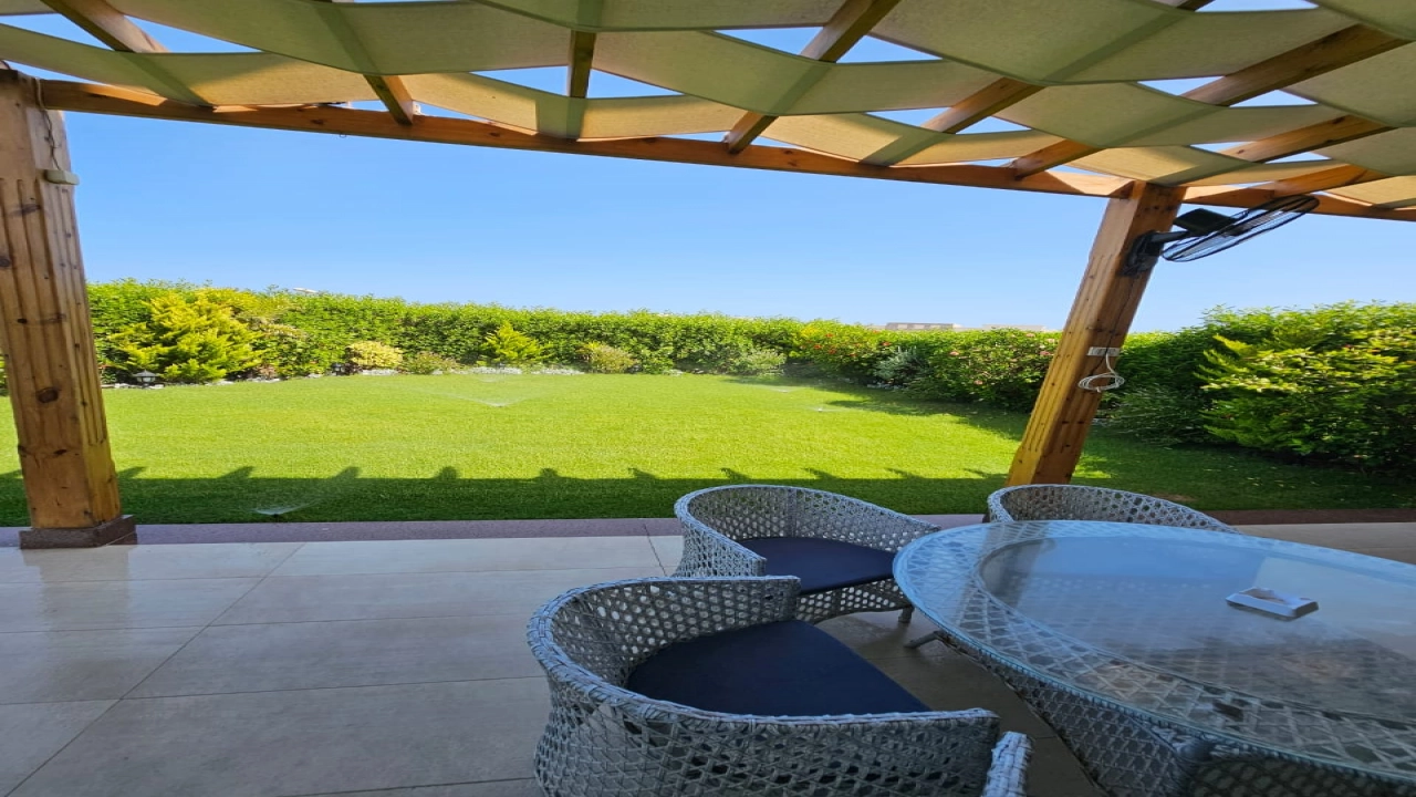 دوبلكس للايجار في امواج الدور الارضي 3غرف