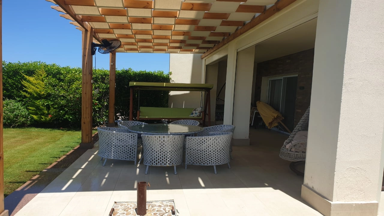 دوبلكس للايجار في امواج الدور الارضي 3غرف