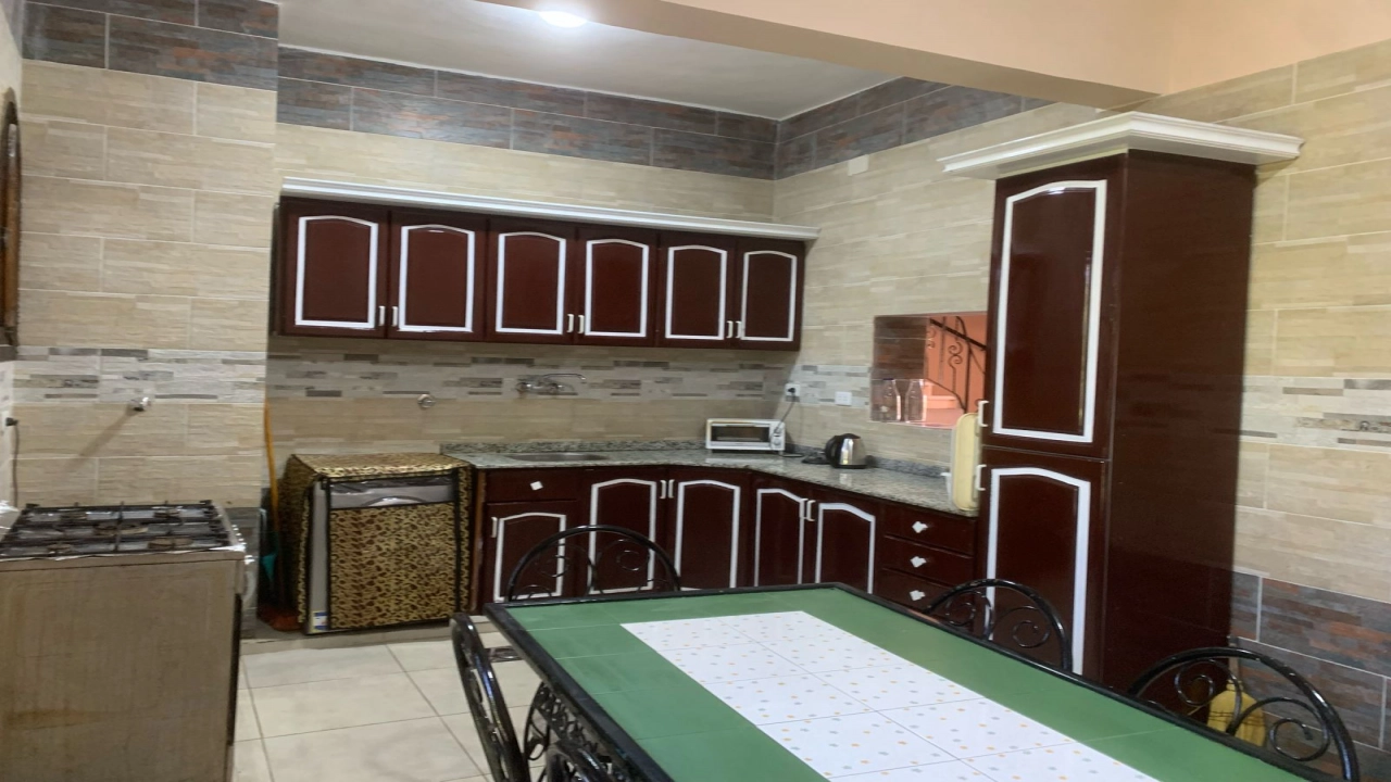 فيلا للايجار 4 غرف في مارينا الساحل الشمالي