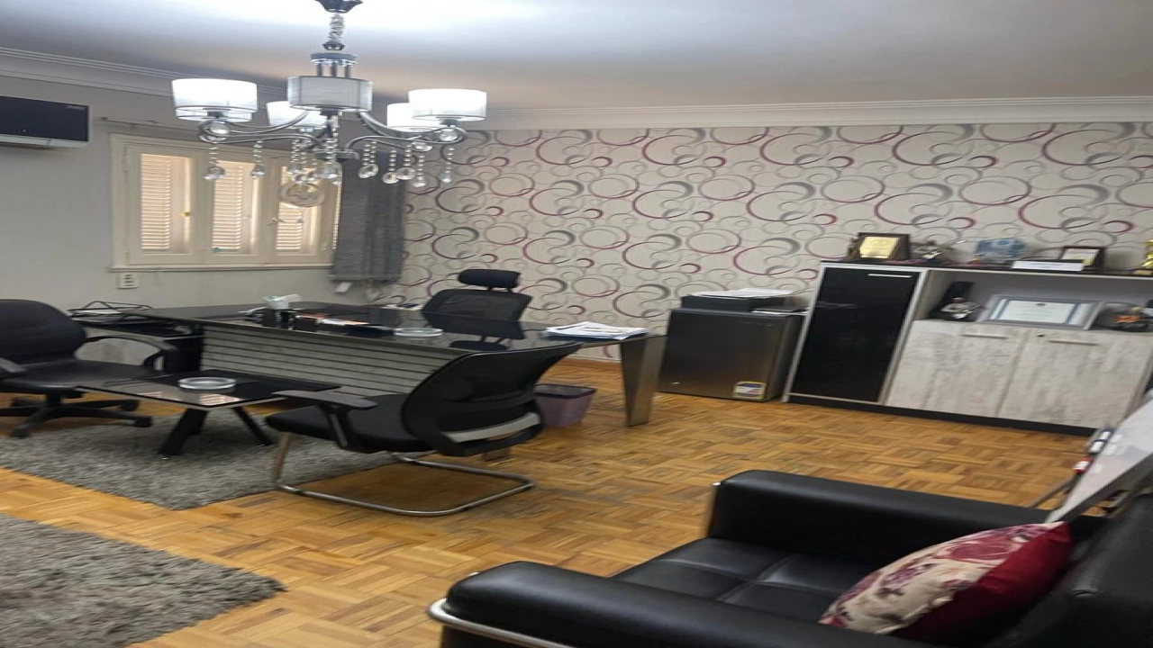 ايجار مكتب او عيادة في الدقي