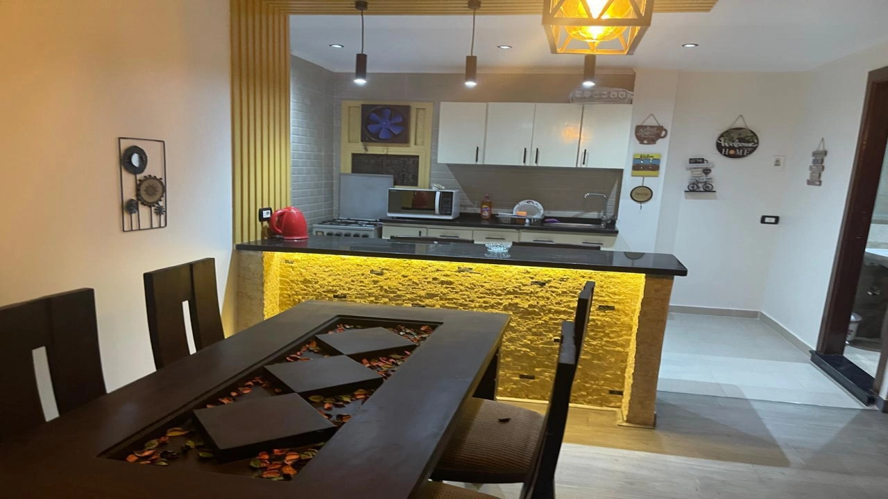 شقة ايجار مفروش في الزمالك  2 غرفة نوم وريسبشن  و 1 حمام ومطبخ