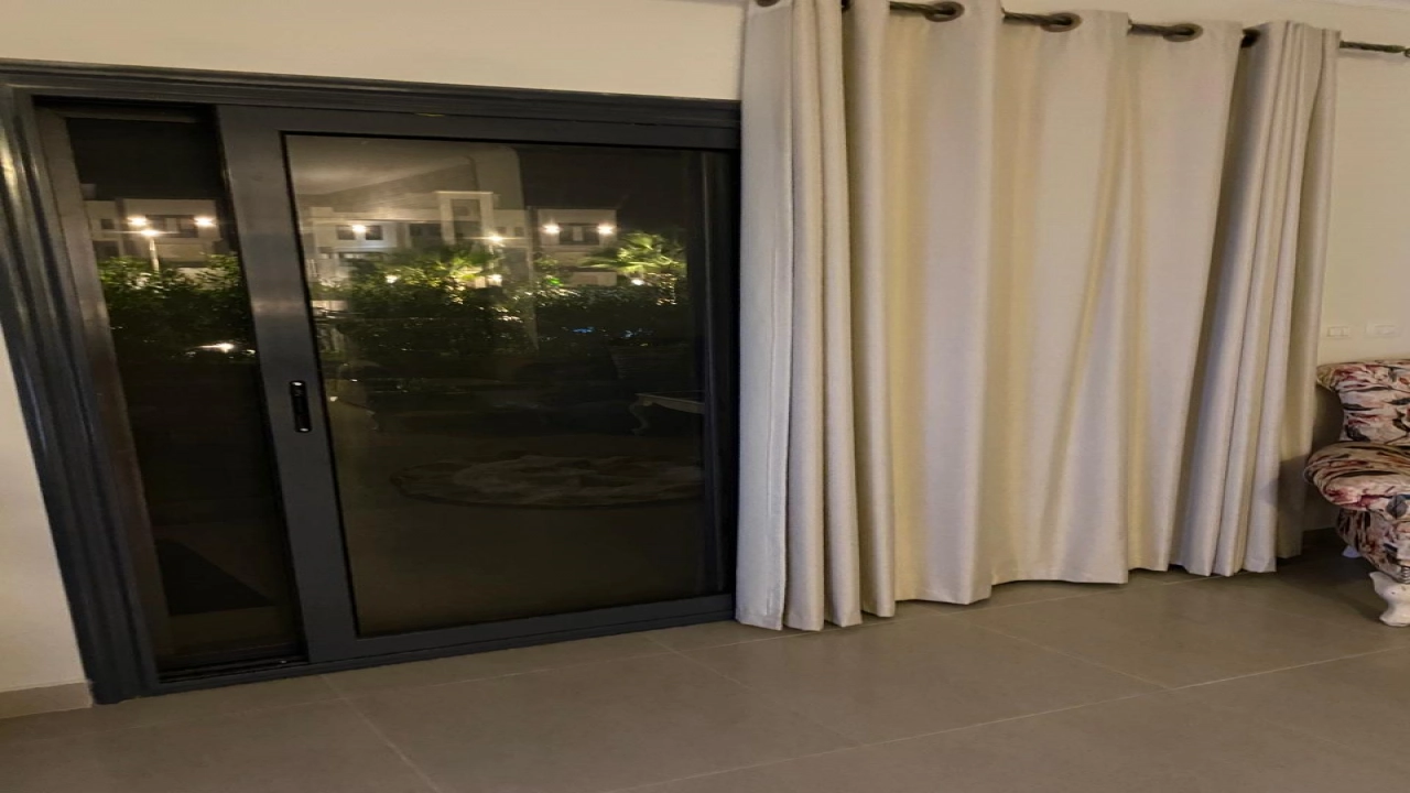 شاليه للايجار في جايا راس الحكمه ارضي 3غرف