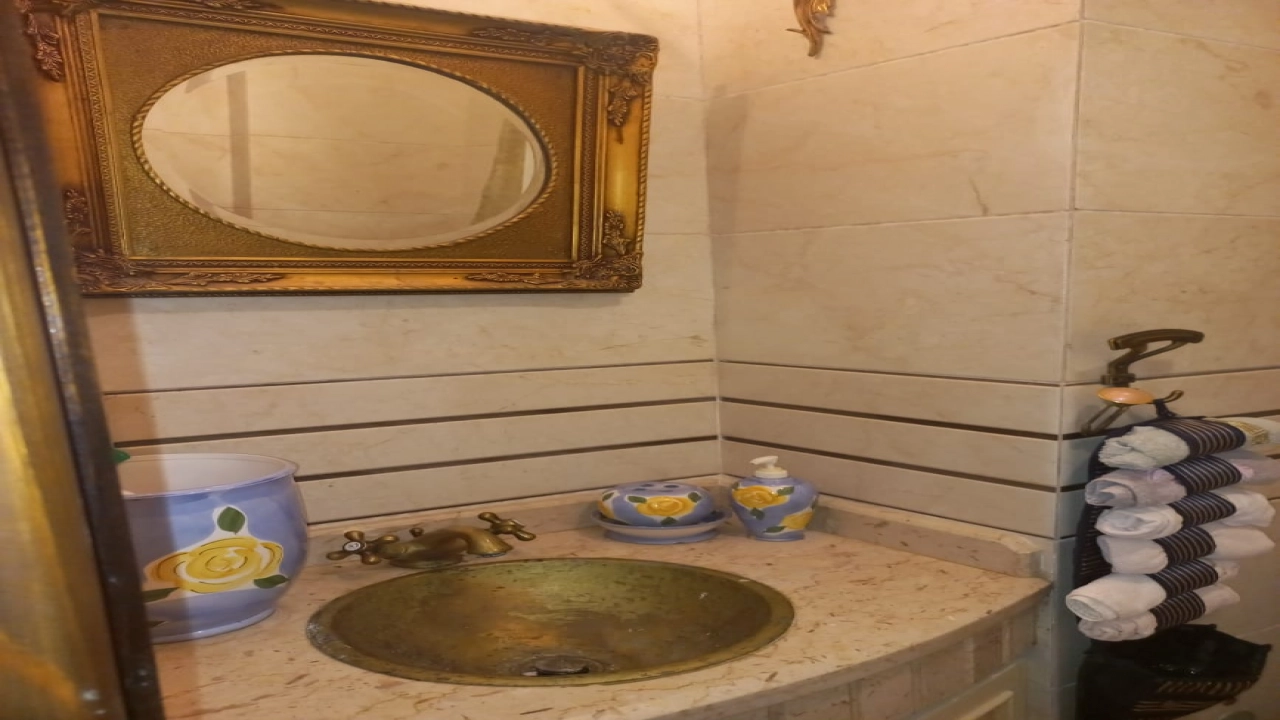 شاليه الايجار تانى صف جولف ارضى بالحديقه  فى هايسندا