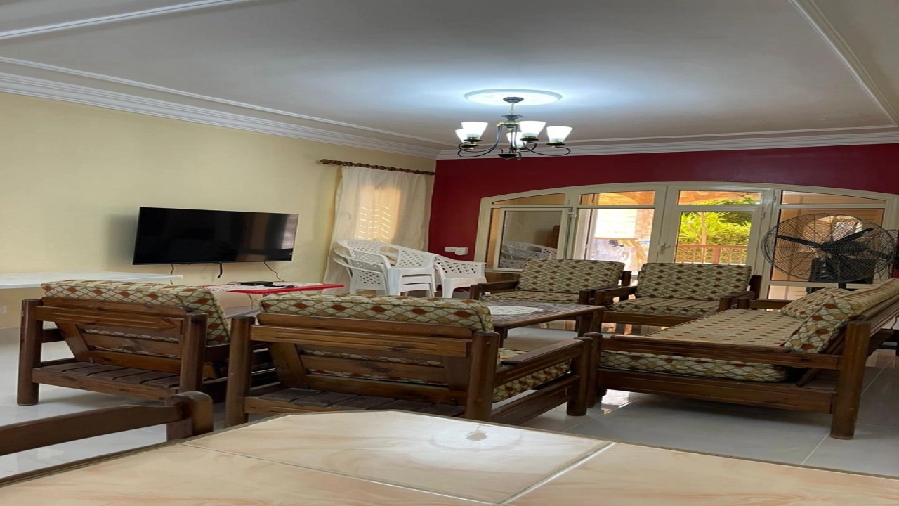 شاليه فى مارينا الايجار فى بوابه الرابعه