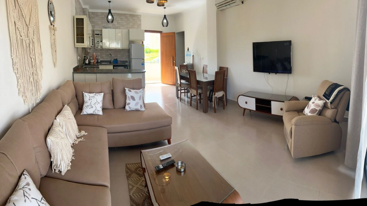 شاليه للايجار في جايا راس الحكمة ارضي بجاردن غرفتين