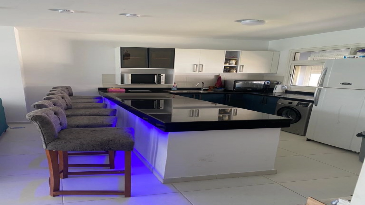 تاون هاوس للايجار في فوكا باي ارضي بجاردن 3غرف