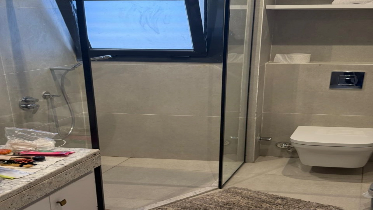 سنيور شاليه للإيجار في الساجل الشمالي قريه هاسيندا وايت