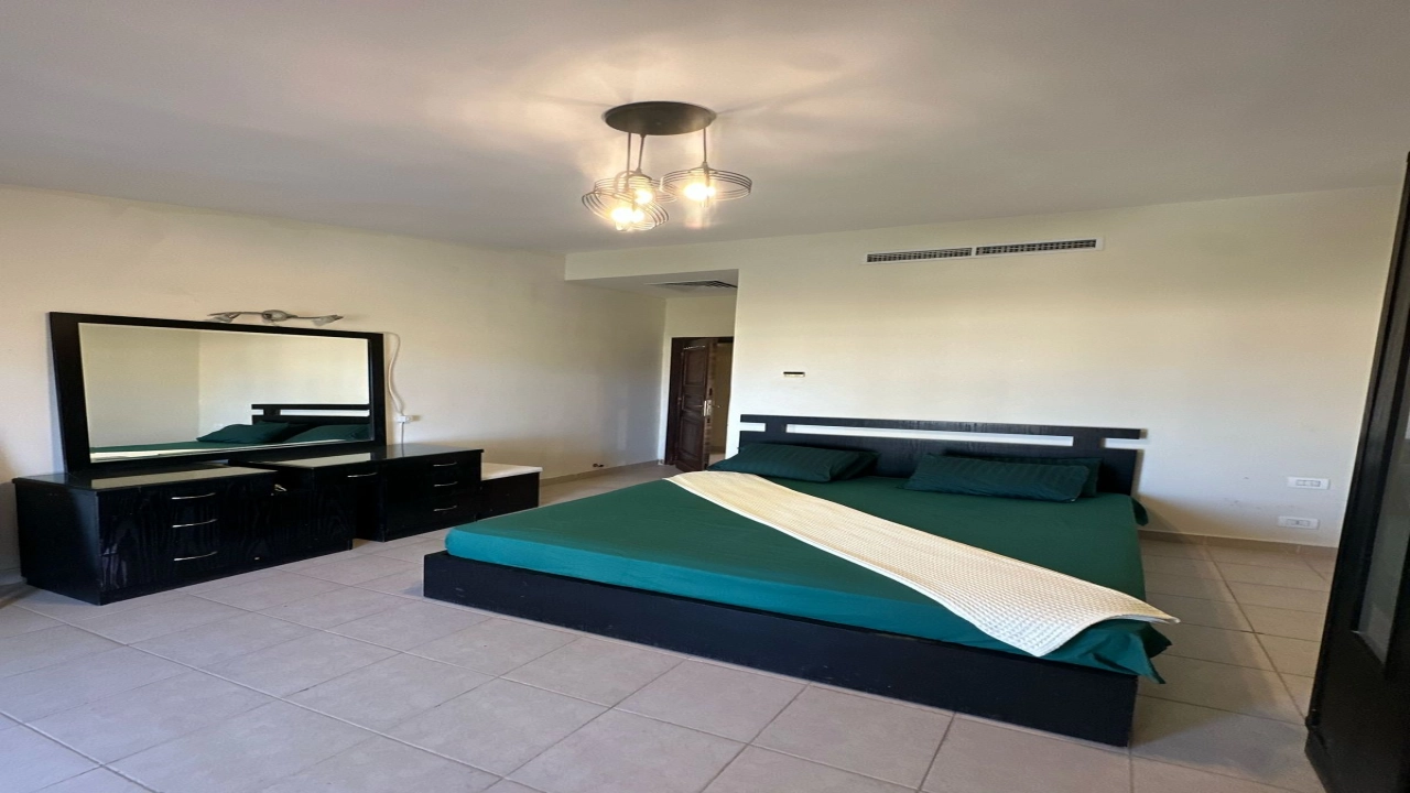 فيلا للايجار_بمارينا 5(6غرف)