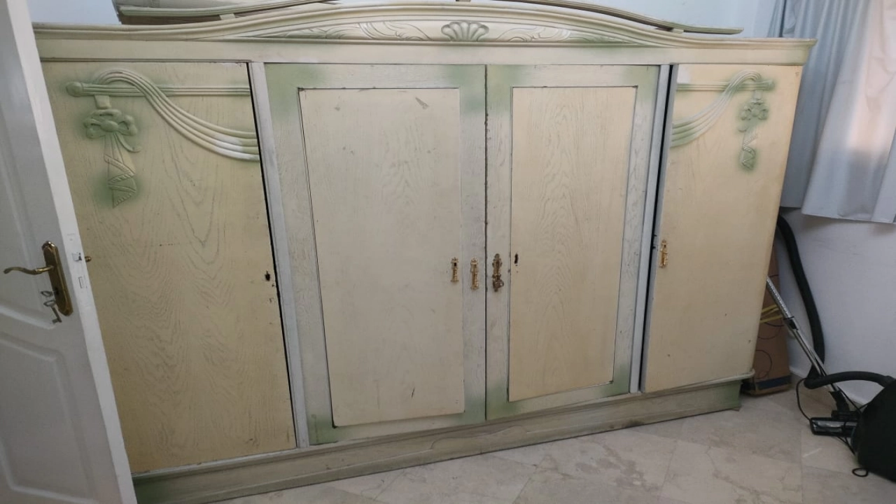 شقة مفروشة للايجار  ,,, 165 متر  , 3 غرف نوم  وريسبشن كبير ,, 2 حمام ,,, ومطبخ مكيفة بالكامل