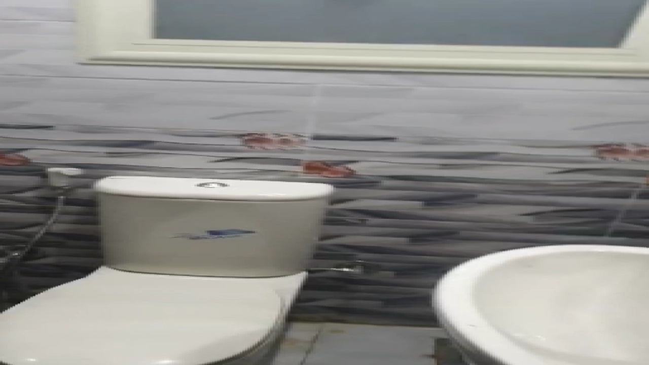 شقة  مفروشة للبيع مكونة من 3 غرف نوم و 2 حمام وصاله ومطبخ