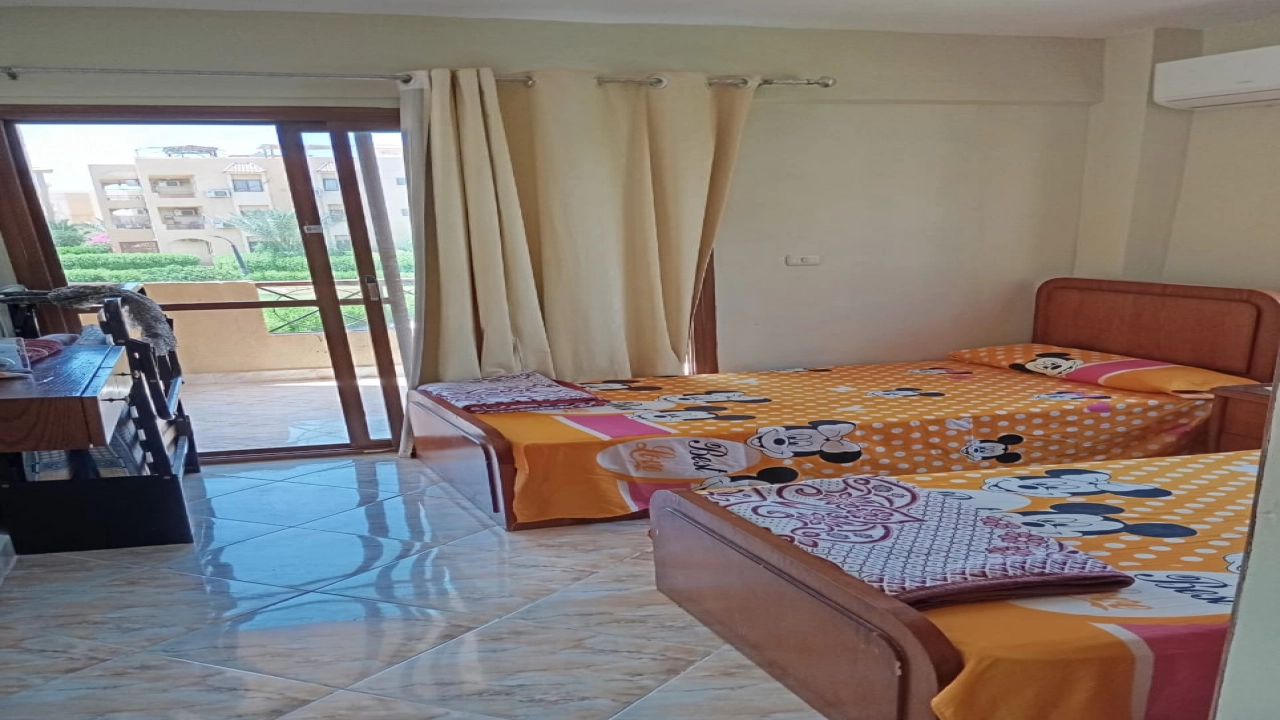 الشالية للايجار في قريه اكواريوس العين السخنه