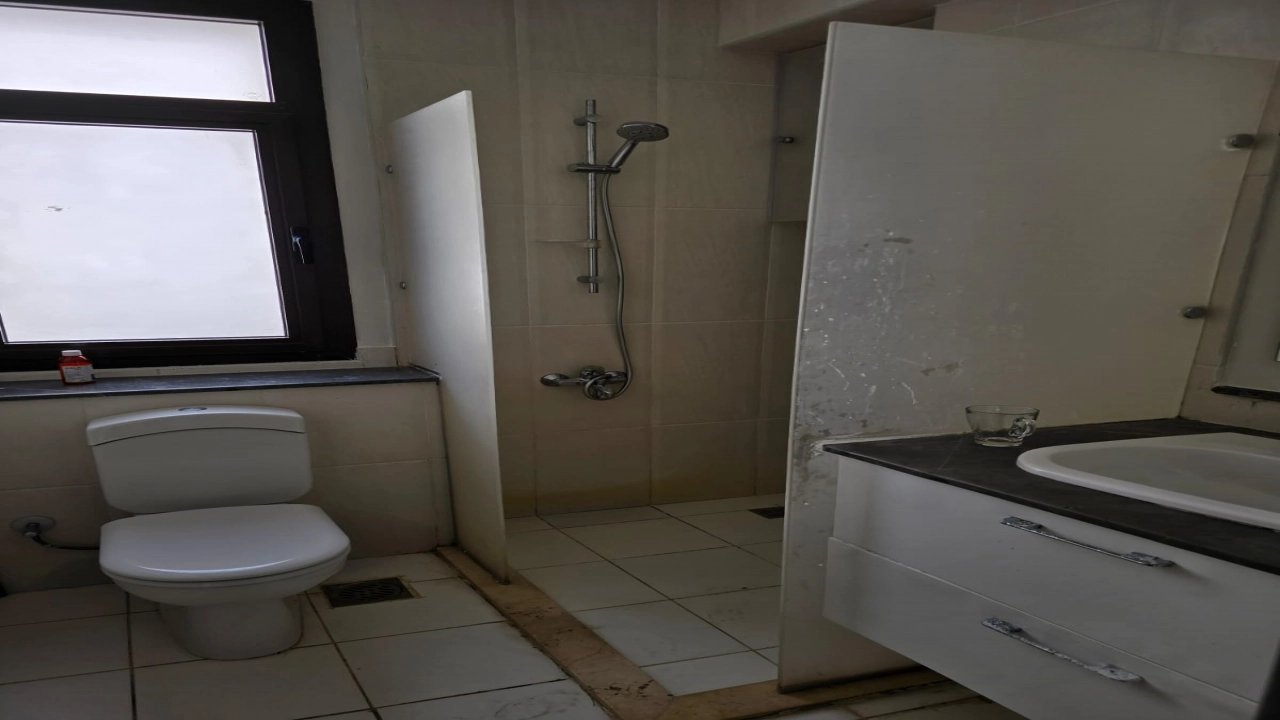 فيلا للايجار في مراسي بلانكا 4 غرف