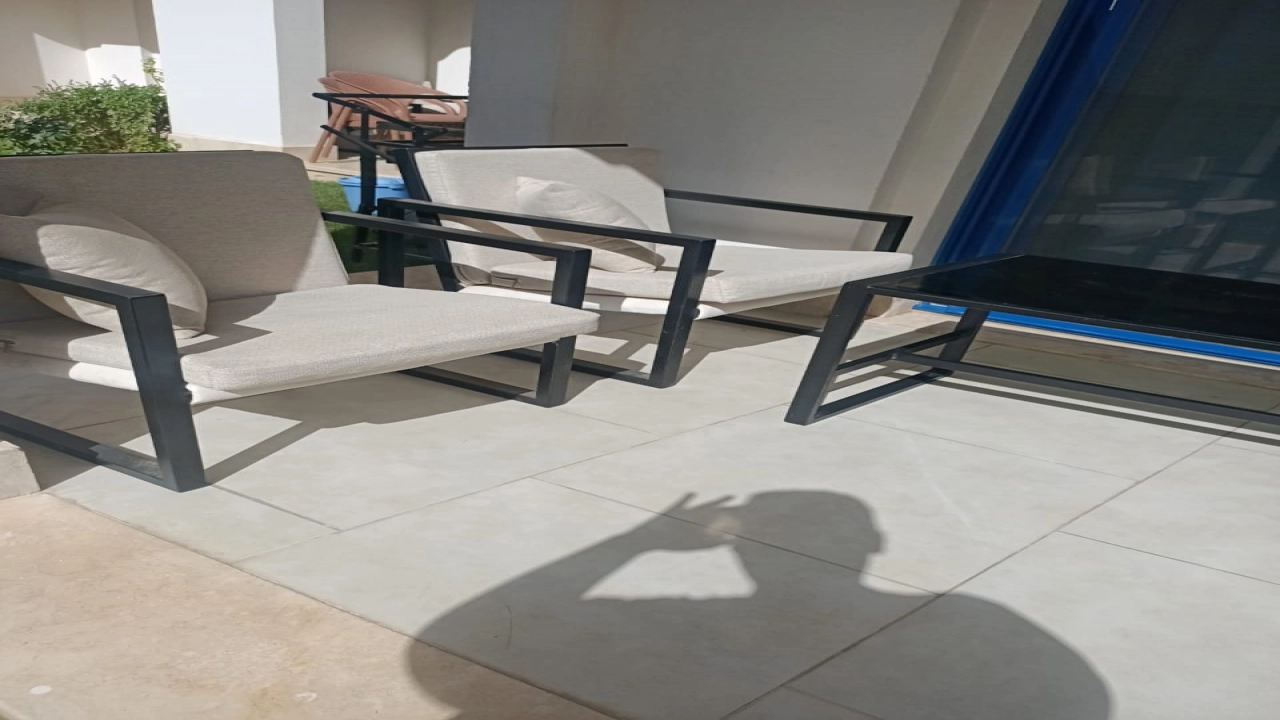 شاليه للايجار في مراسي جريك ارضي بجاردن 2 غرفه