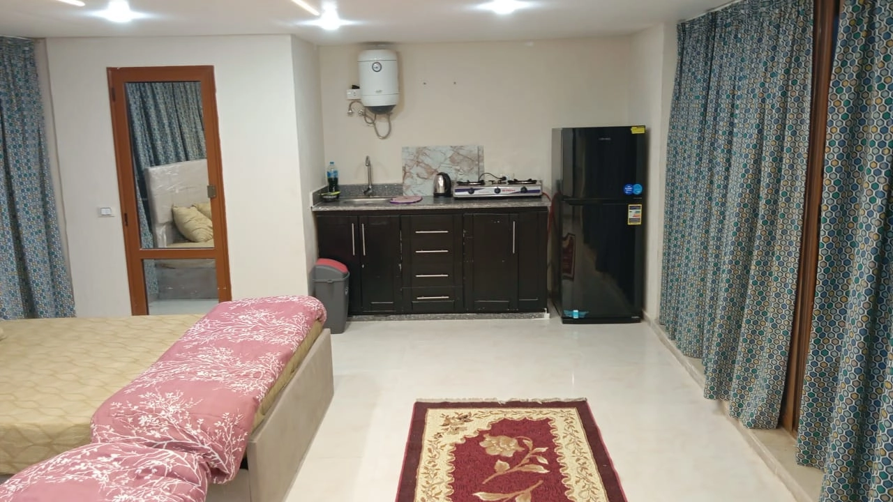 استديو للايجار فى قرية  لاسرينا بالعين السخنة