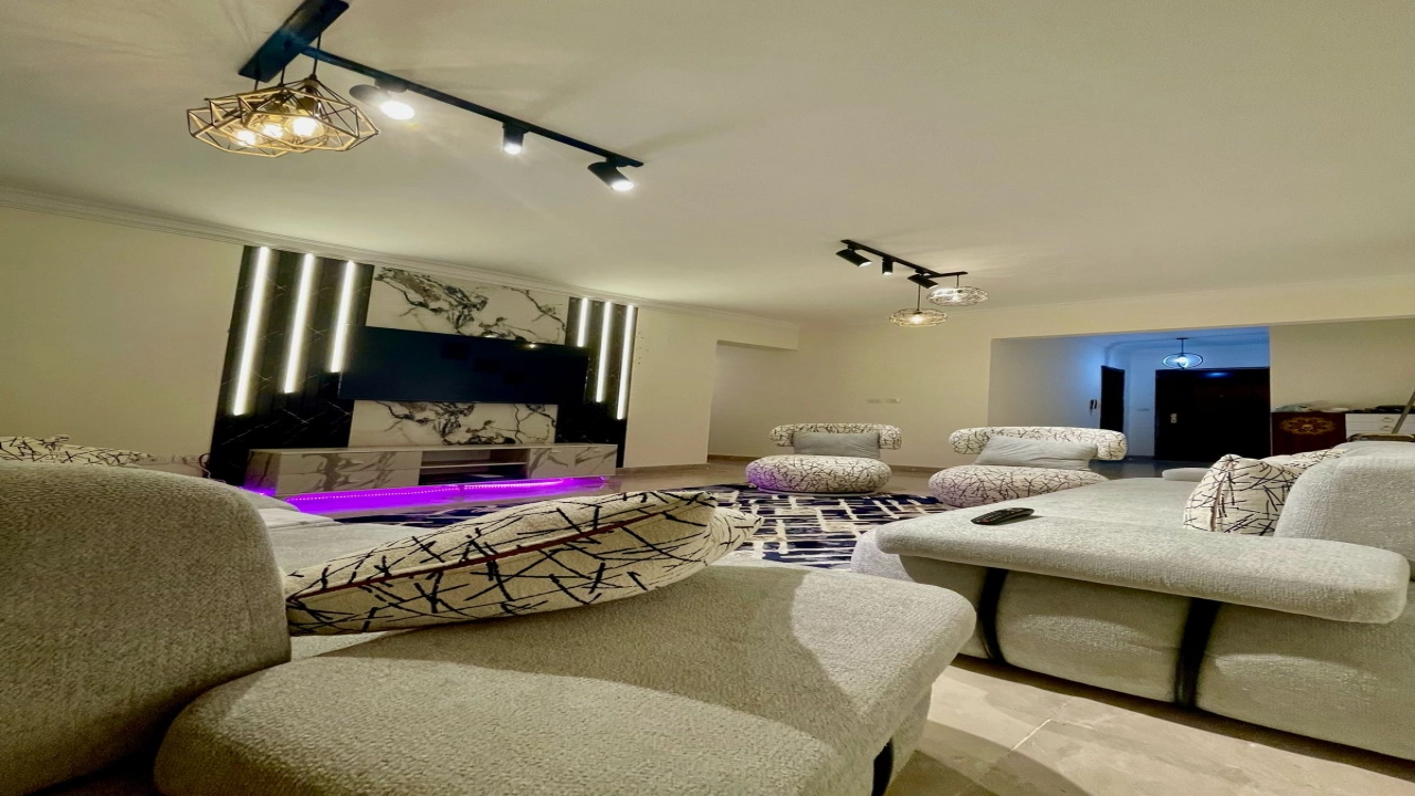 شقه مفروش لايجار في الشيخ زايد