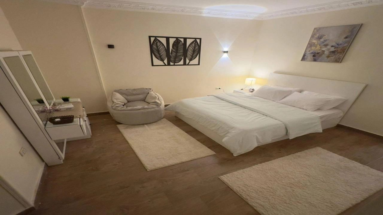 شقه للايجار المفروش  بالشيخ زايد