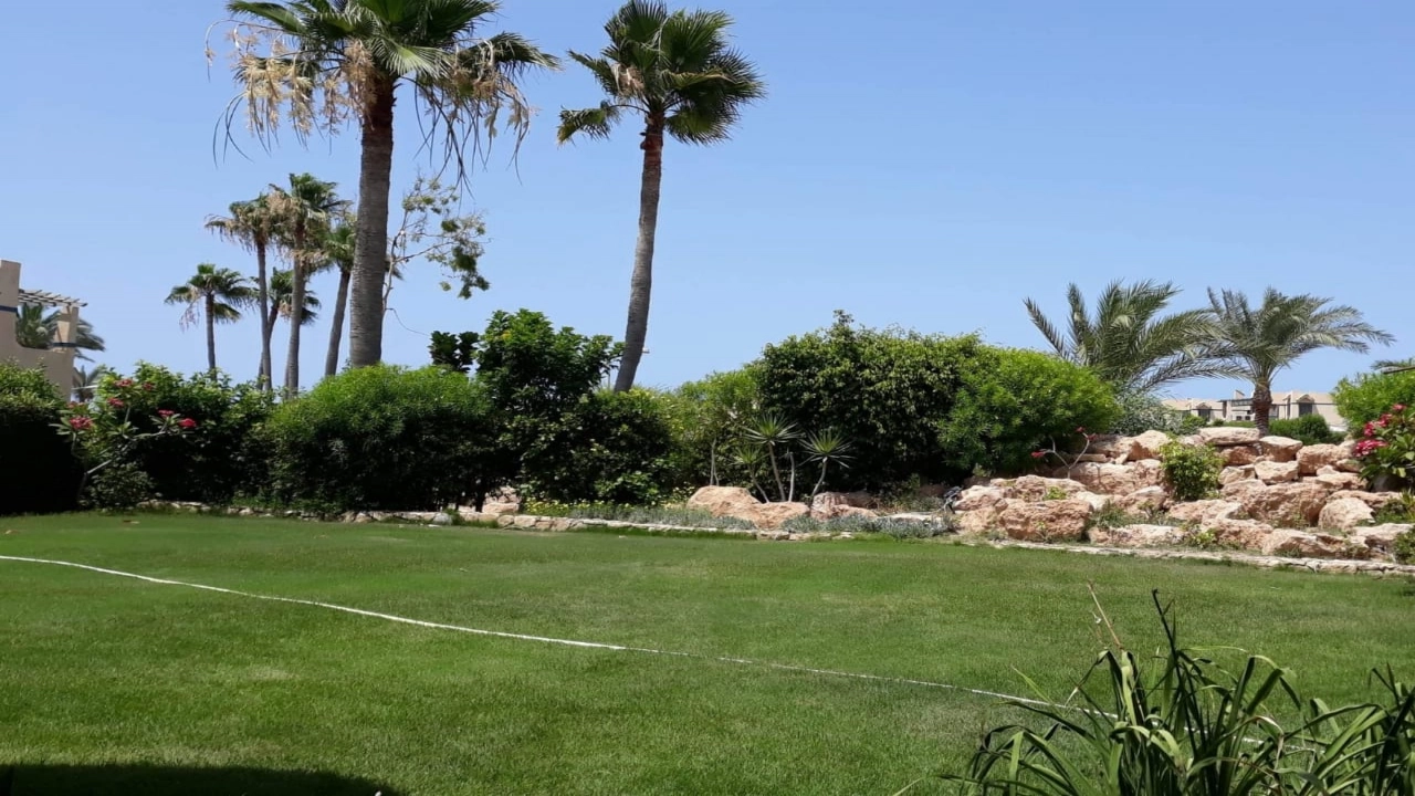 شاليه للايجار بقريه مينا غرفتين