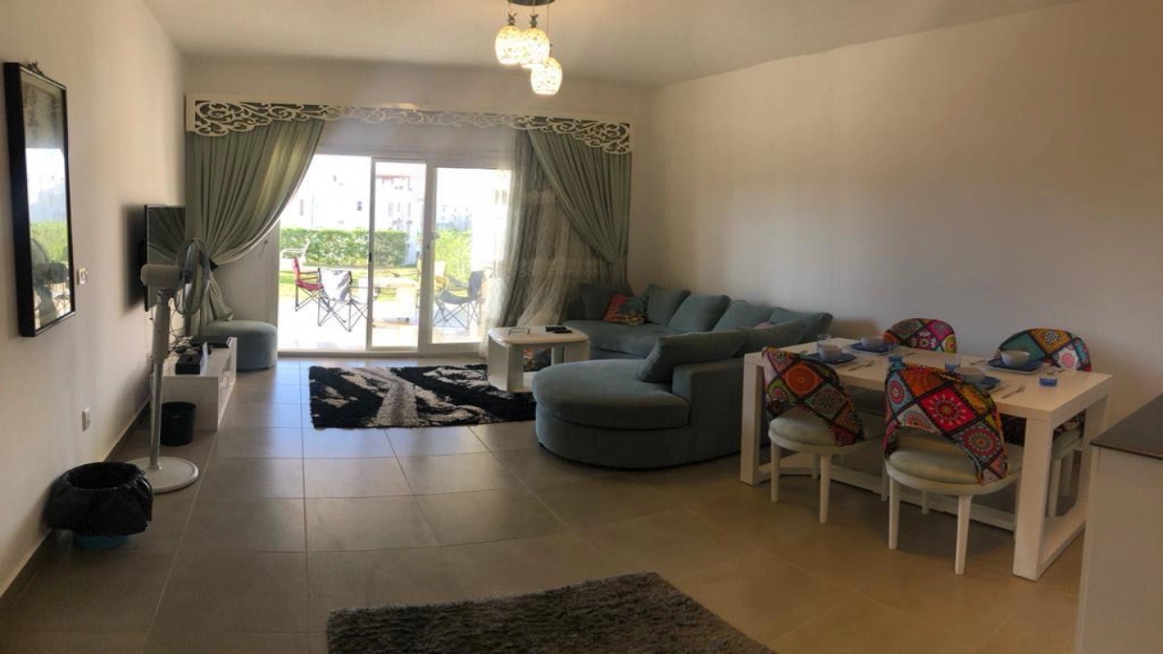 شالية للايجار3 نوم ارضي بحديقة في قرية امواج الساحل الشمالي