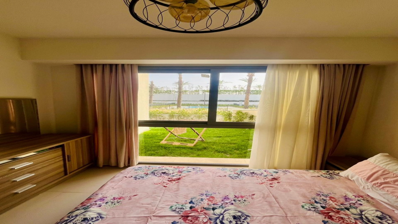 شاليه للايجار في مراسي ليا 2 غرفه