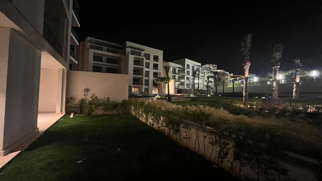 شاليه للايجار في مراسي ليا 2 غرفه