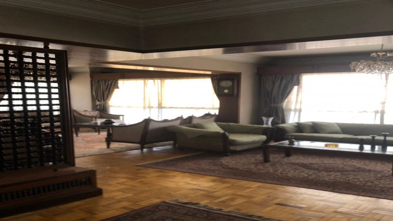 شقة للبيع في شارع البحر الاعظم الجيزة