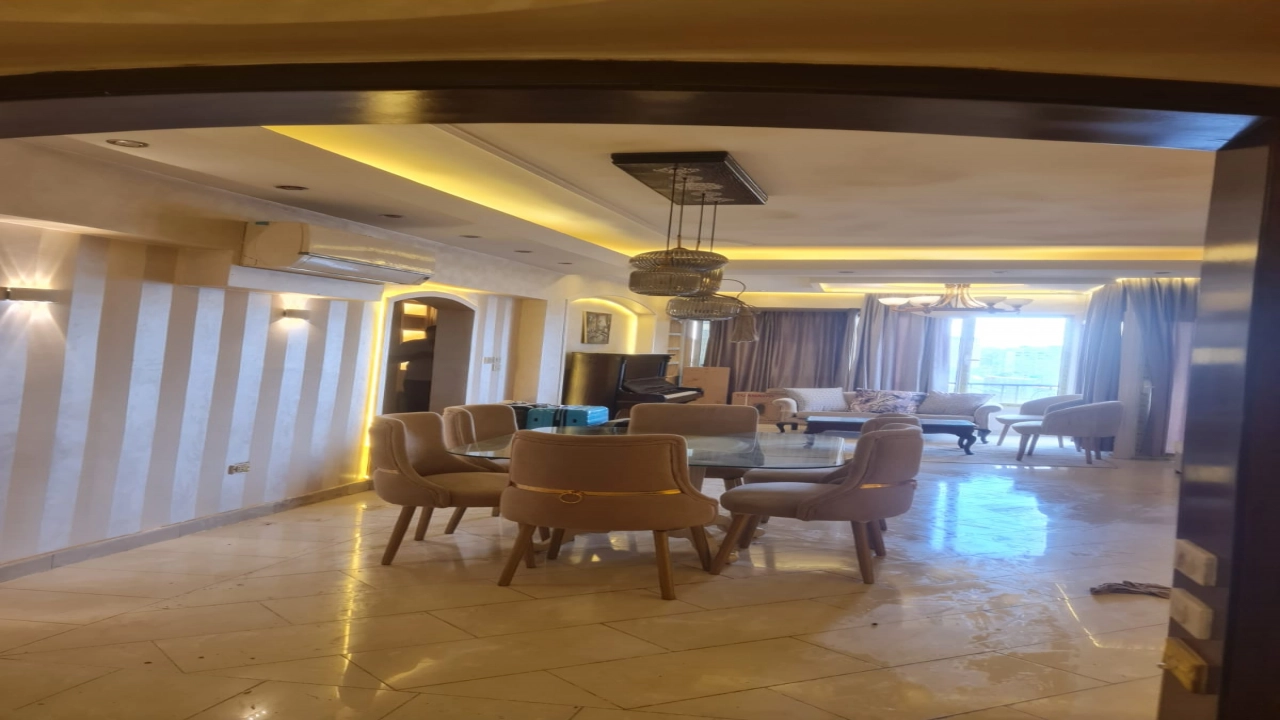 شقة للايجار 3 نوم  في الزمالك