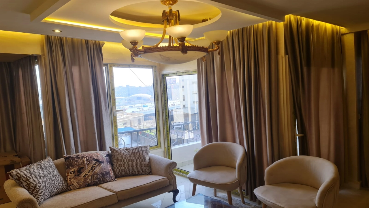 شقة للايجار 3 نوم  في الزمالك