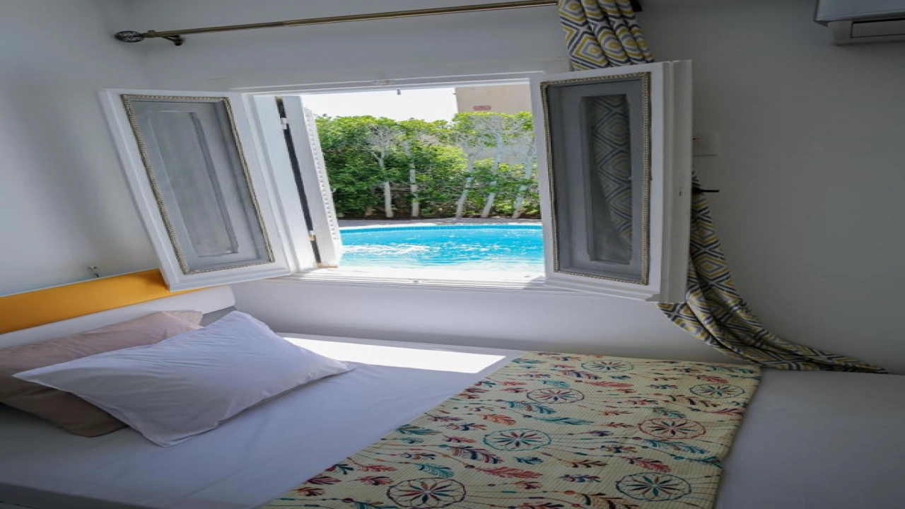 شاليه للايجار في قريه مينا4 3 غرف ارضي بجاردن