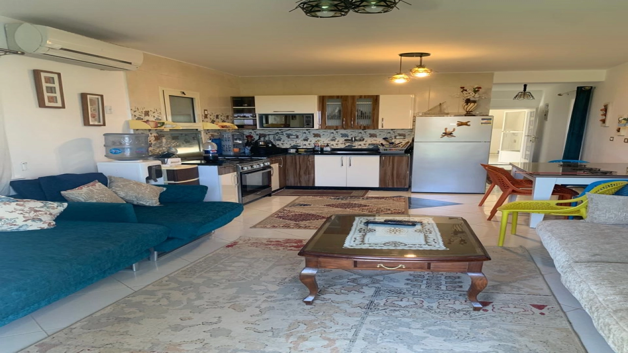 شاليه للايجار في قريه مينا4 3 غرف ارضي بجاردن