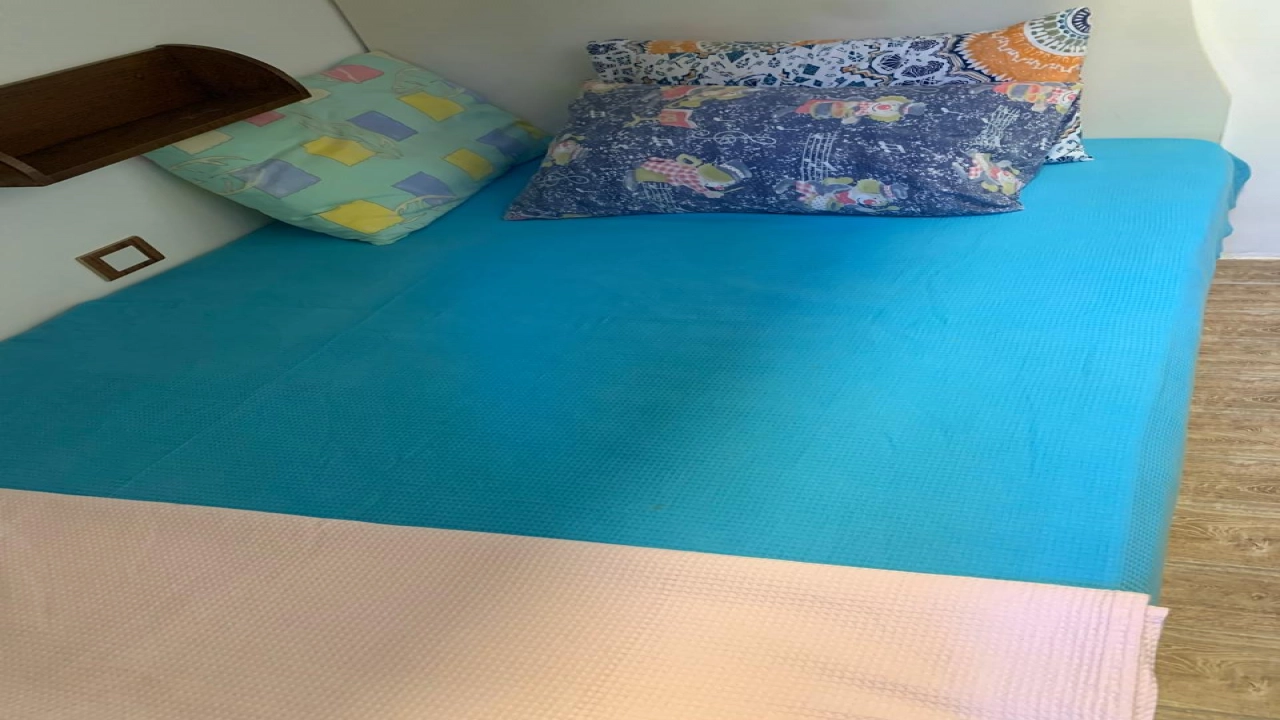 شاليه للايجار في قريه مينا4 3 غرف ارضي بجاردن