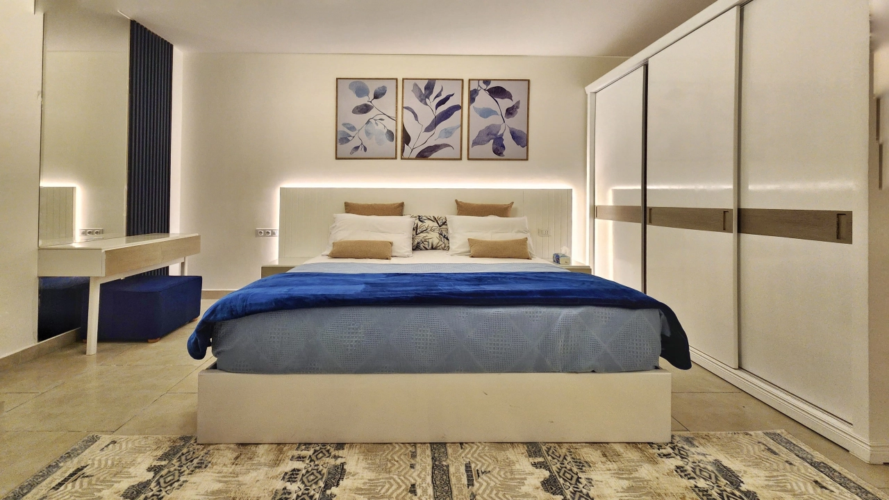 شاليه للايجار في مراسي جريك غرفتين