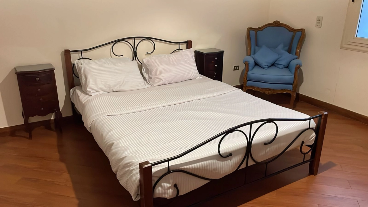 شقة مفروشة على أعلى مستوى للإيجار بالدقي