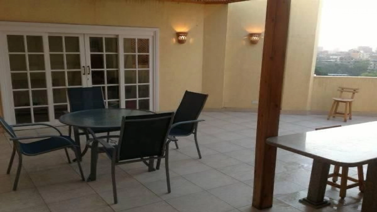 شقة مفروشة بالزمالك ترى النيل