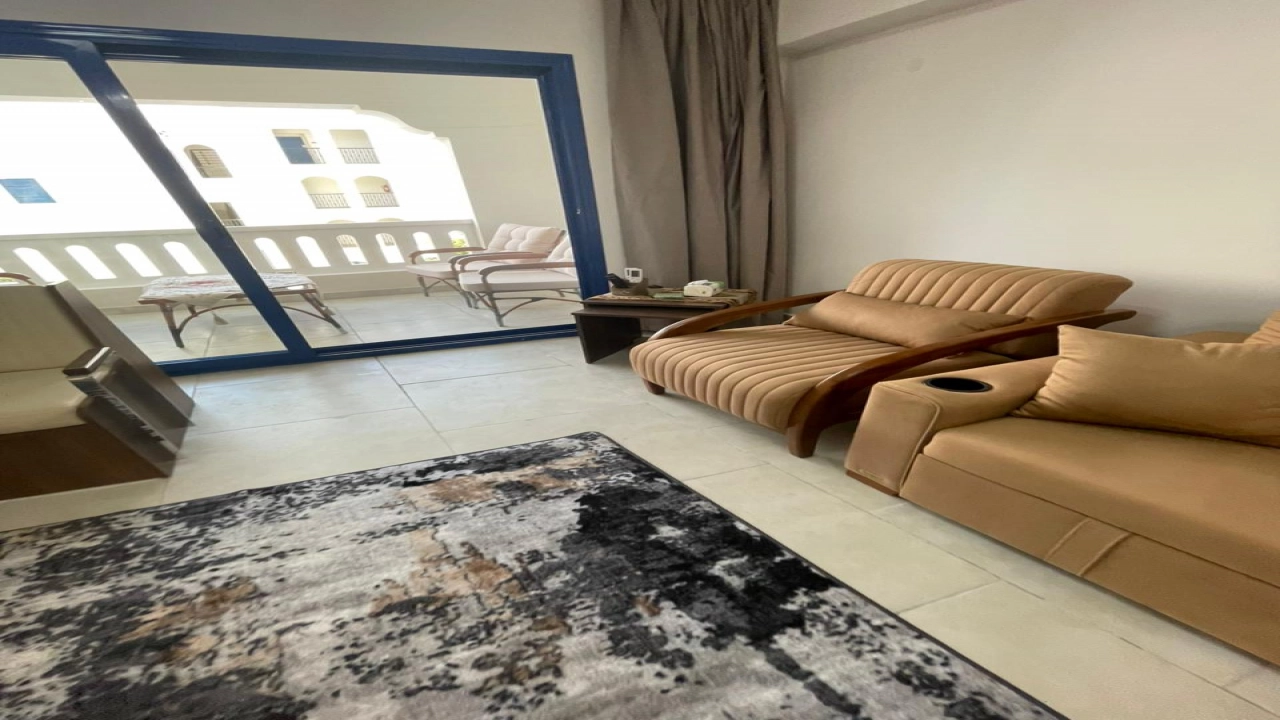 استديو للايجار في مراسي جريك