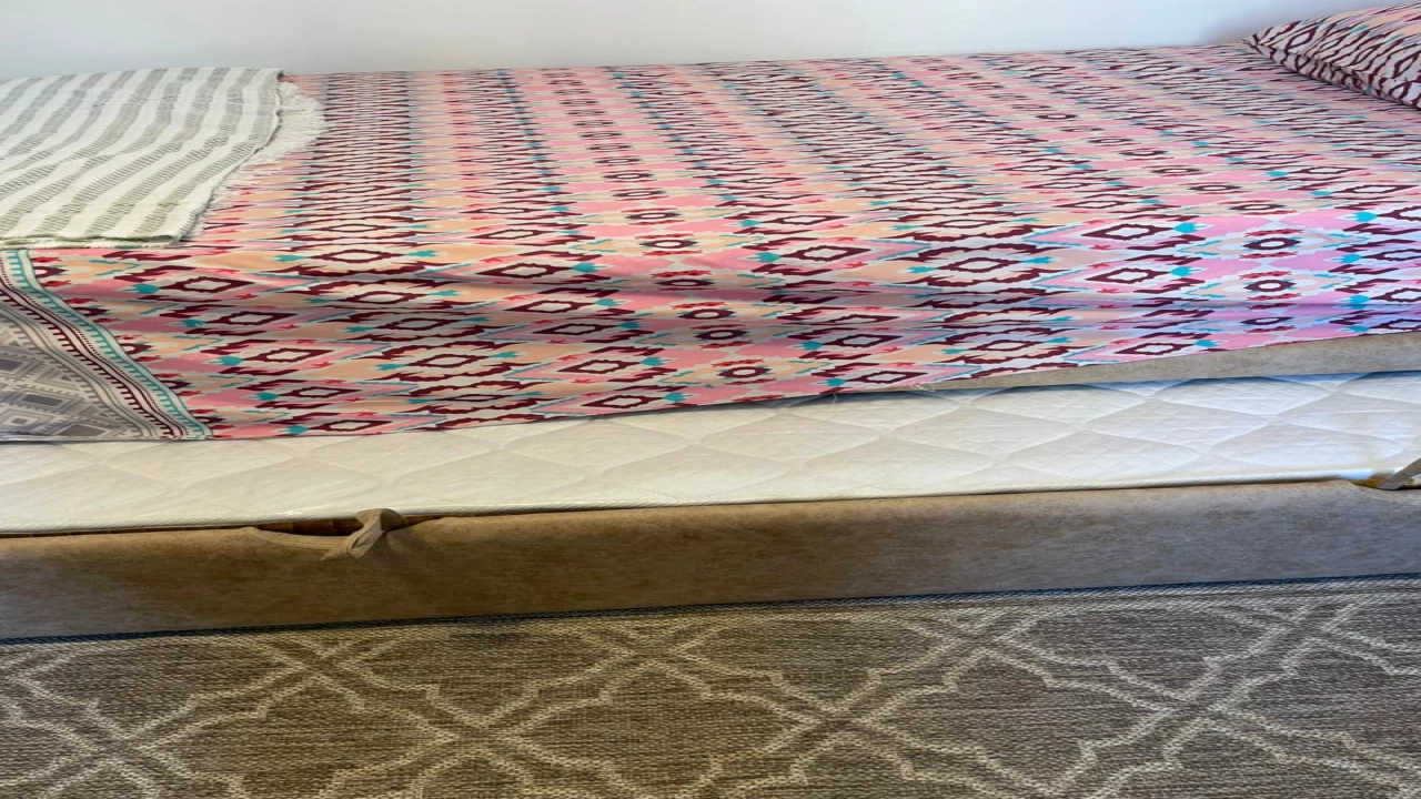 استديو للايجار في مراسي جريك