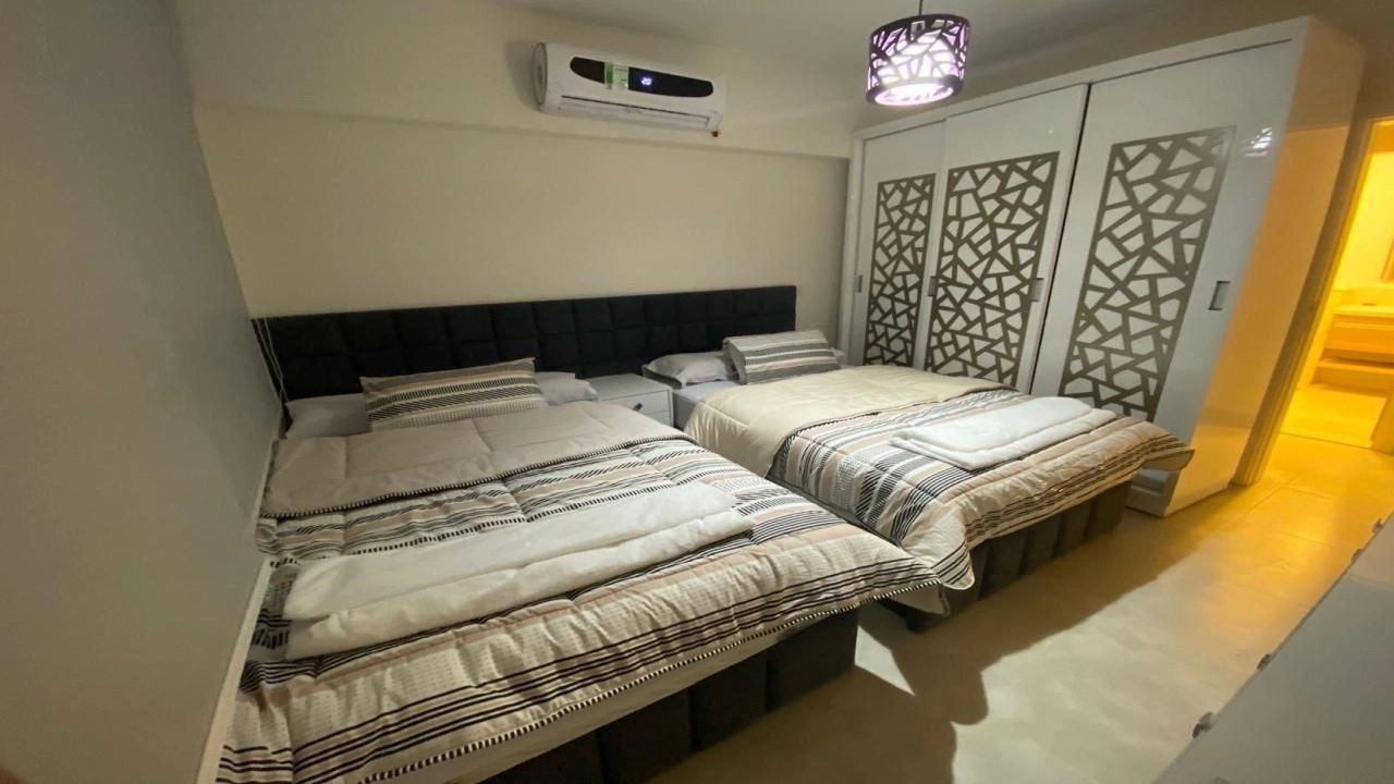 شاليه للإيجار في مراسي الساحل الشمالي غرفة نوم