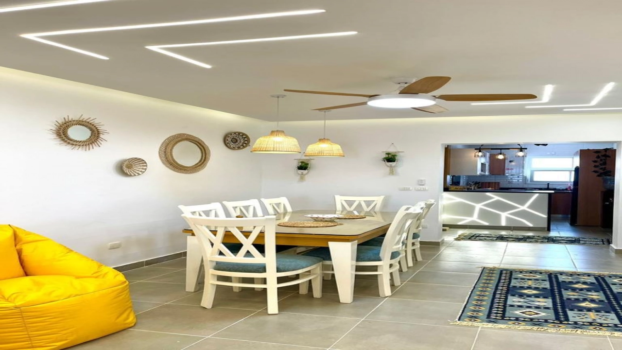 شاليه للإيجار في قرية امواج الساحل الشمالي سيدي عبد الرحمن 3 غرف