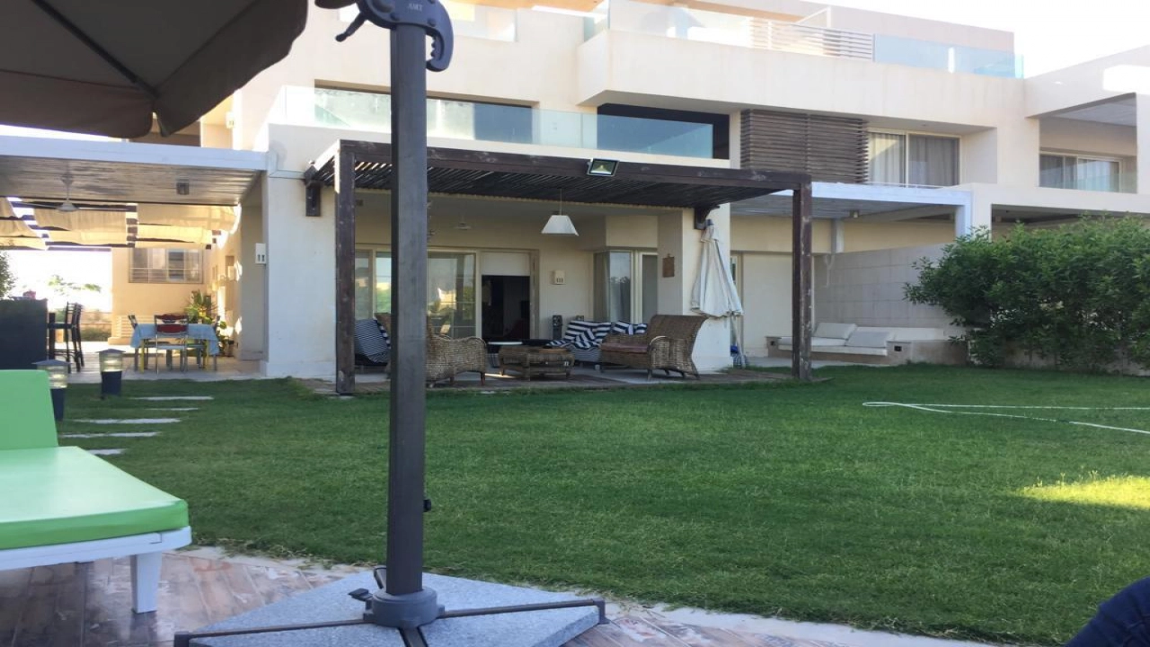 شاليه للايجار في هاسيندا باي ارضي بجاردن 3 غرف